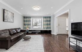 10 odalılar şehir içinde müstakil ev Scarborough'da, Kanada. C$1,867,000