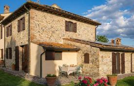 8 odalılar villa 367 m² San Gimignano'da, İtalya. 1,300,000 €
