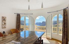 4 odalılar yazlık ev 210 m² Alicante'de, İspanya. 495,000 €