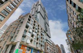 2 odalılar daire Richmond Street West'da, Kanada. C$742,000