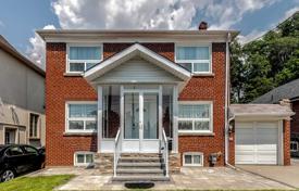 Şehir içinde müstakil ev – East York, Toronto, Ontario,  Kanada. C$1,271,000