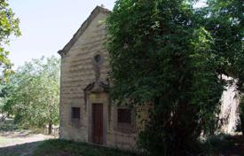Villa 2160 m² Dicomano'da, İtalya. 1,000,000 €