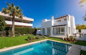 5 odalılar villa 349 m² Marbella'da, İspanya. 1,330,000 €