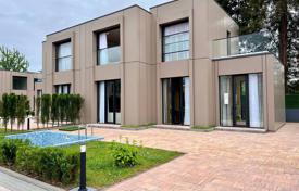 Şehir içinde müstakil ev 247 m² Batumi'de, Gürcistan. $290,000