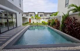 4 odalılar villa 300 m² Pattaya'da, Tayland. $771,000