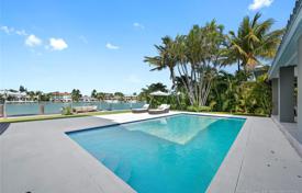 8 odalılar villa 450 m² Key Biscayne'de, Amerika Birleşik Devletleri. $7,350,000