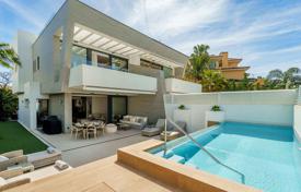 5 odalılar villa 432 m² Marbella'da, İspanya. 2,675,000 €