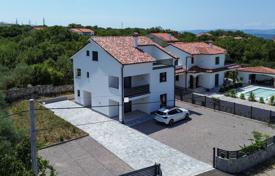 5 odalılar şehir içinde müstakil ev 184 m² Primorje-Gorski Kotar County'da, Hırvatistan. Price on request