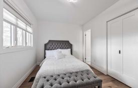 4 odalılar şehir içinde müstakil ev North York'da, Kanada. C$1,972,000