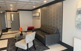 6 odalılar daire Etobicoke'de, Kanada. C$792,000