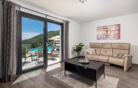 9 odalılar şehir içinde müstakil ev 480 m² Mošćenička Draga'da, Hırvatistan. 1,490,000 €