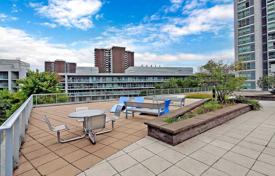 6 odalılar daire North York'da, Kanada. C$907,000