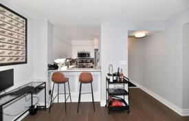 4 odalılar daire Carlton Street'da, Kanada. C$815,000