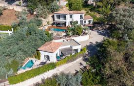 8 odalılar villa Vallauris'da, Fransa. 2,200,000 €