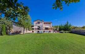 5 odalılar şehir içinde müstakil ev 279 m² Svetvinčenat'da, Hırvatistan. 750,000 €