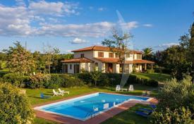 6 odalılar villa 460 m² Grosseto'da (şehir), İtalya. 1,350,000 €