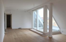 3 odalılar çatı dairesi 143 m² Friedrichshain'da, Almanya. 1,250,000 €