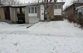 6 odalılar konak North York'da, Kanada. C$1,138,000