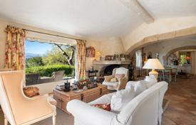 Villa – Mougins, Cote d'Azur (Fransız Rivierası), Fransa. 2,350,000 €