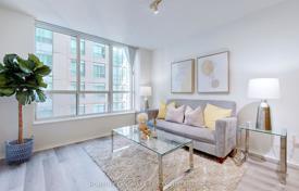 4 odalılar daire North York'da, Kanada. C$726,000