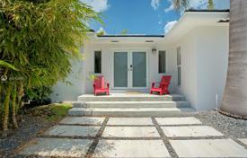6 odalılar yazlık ev 227 m² Miami sahili'nde, Amerika Birleşik Devletleri. $1,675,000
