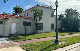 Şehir içinde müstakil ev – Miami sahili, Florida, Amerika Birleşik Devletleri. $4,000,000