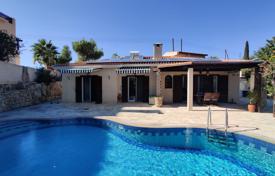 Yazlık ev – Tala, Baf, Kıbrıs. 2,500 € haftalık