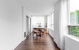 7 odalılar daire North York'da, Kanada. C$1,190,000