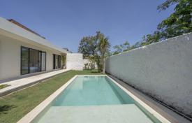 3 odalılar villa 320 m² Ungasan'da, Endonezya. $465,000