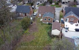 8 odalılar şehir içinde müstakil ev North York'da, Kanada. C$2,470,000