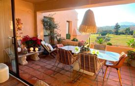 3 odalılar çatı dairesi 298 m² Estepona'da, İspanya. 798,000 €