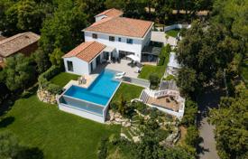 8 odalılar villa Roquefort-les-Pins'da, Fransa. 2,790,000 €
