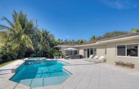 4 odalılar villa 375 m² Miami'de, Amerika Birleşik Devletleri. $1,450,000