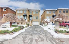 4 odalılar konak Scarborough'da, Kanada. C$1,170,000