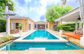 4 odalılar villa 450 m² Pattaya'da, Tayland. $879,000