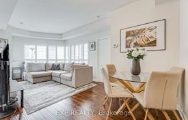 6 odalılar daire Scarborough'da, Kanada. C$775,000