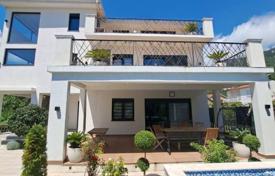 8 odalılar villa 296 m² Lastva Grbaljska'da, Karadağ. 630,000 €