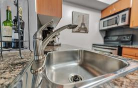 3 odalılar daire North York'da, Kanada. C$776,000