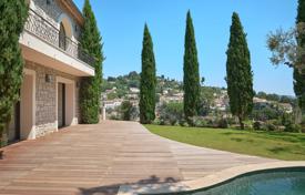 6 odalılar villa Mougins'de, Fransa. 2,580,000 €