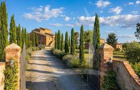 3 odalılar villa 530 m² Cortona'da, İtalya. 1,200,000 €