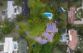 9 odalılar villa 719 m² Miami'de, Amerika Birleşik Devletleri. 2,165,000 €