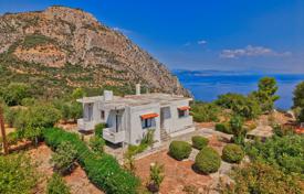 3 odalılar şehir içinde müstakil ev 100 m² Administration of the Peloponnese, Western Greece and the Ionian Islands'da, Yunanistan. 255,000 €