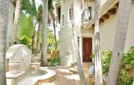 Villa – Lagorce Drive, Miami sahili, Florida,  Amerika Birleşik Devletleri. $2,200,000