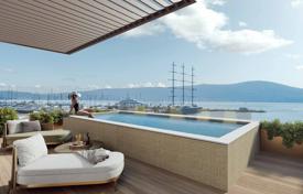 3 odalılar çatı dairesi 294 m² Tivat city'da, Karadağ. 3,200,000 €