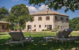 4 odalılar villa Cattolica'da, İtalya. Price on request