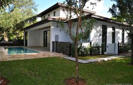 Villa – Coral Gables, Florida, Amerika Birleşik Devletleri. 1,490,000 €