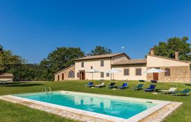 Villa – Sarteano, Toskana, İtalya. 1,070,000 €