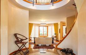 6 odalılar villa Como Gölü'nde, İtalya. 1,100,000 €