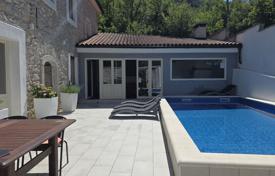 10 odalılar şehir içinde müstakil ev 350 m² Primorje-Gorski Kotar County'da, Hırvatistan. 1,200,000 €