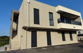 2 odalılar daire 140 m² Umag'da, Hırvatistan. 407,000 €